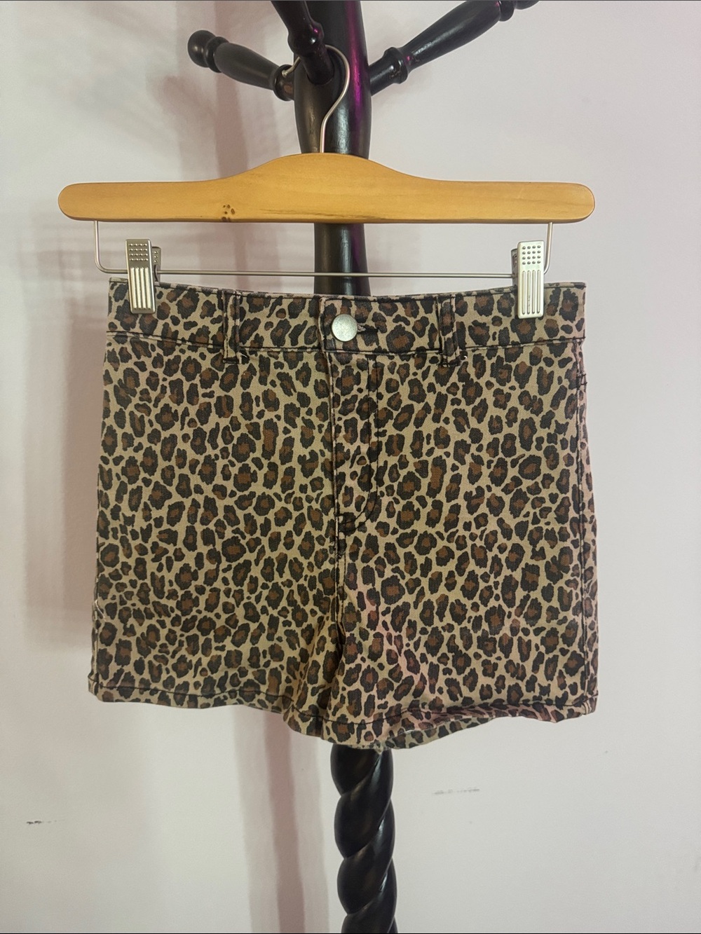 Leopard Print Women’s High-Rise Shorts - Brown 18.T